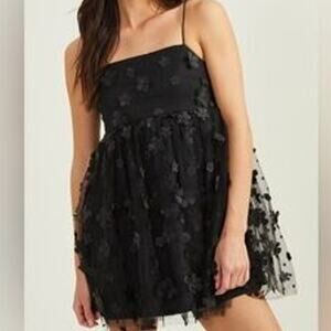 NEW TRIXXI Clothing Company Black Embroidery 3D Floral Babydoll Mini Dress Small